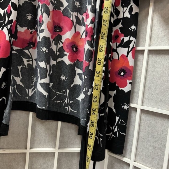 Donatella, Woman, Pajama set, 2pc, White-Black-Flowers, Sz M, kimono style.! - Picture 9 of 11